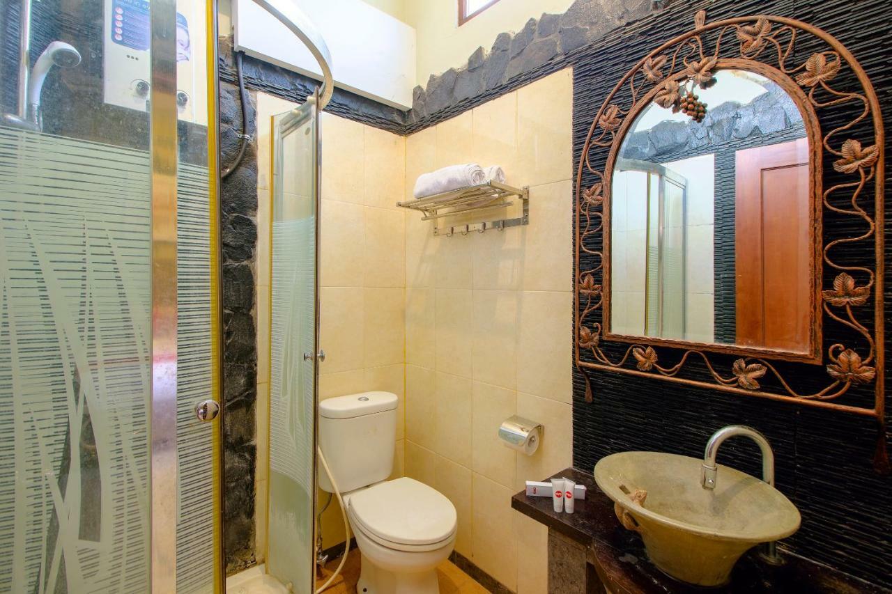 Oyo 1195 The Doctor'S Guest House Syariah Kejayan Esterno foto