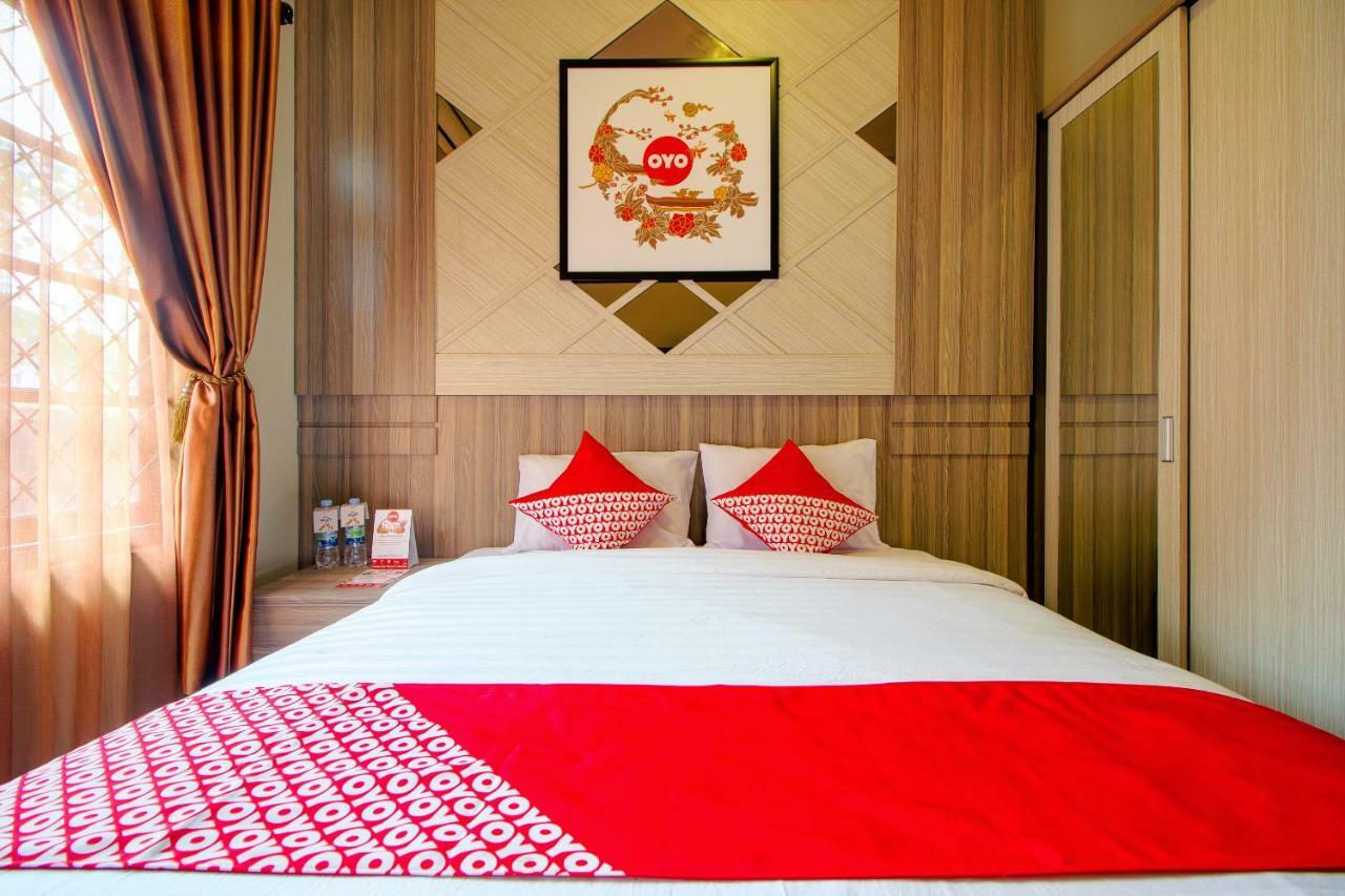 Oyo 1195 The Doctor'S Guest House Syariah Kejayan Esterno foto