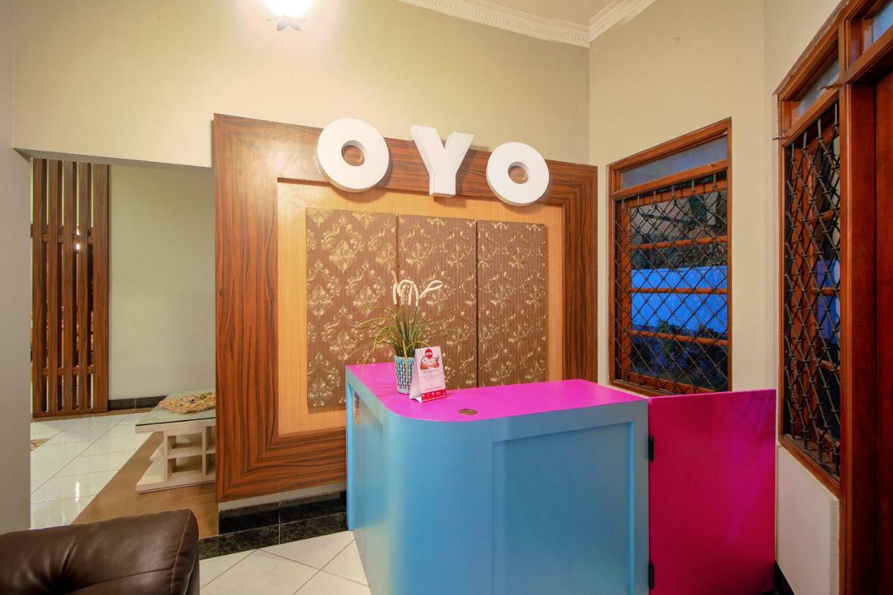 Oyo 1195 The Doctor'S Guest House Syariah Kejayan Esterno foto