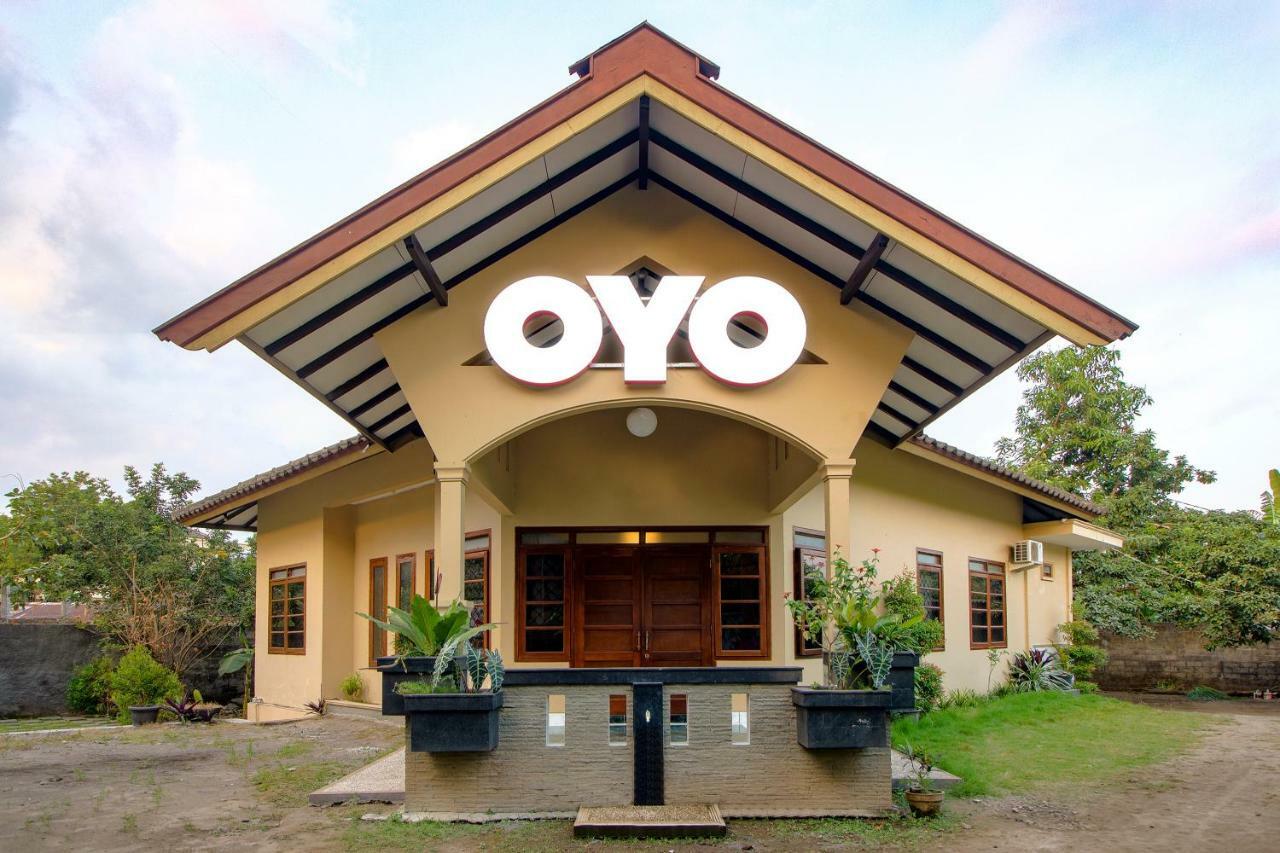Oyo 1195 The Doctor'S Guest House Syariah Kejayan Esterno foto